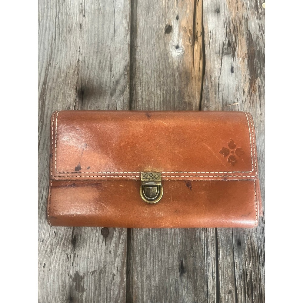 Patricia Nash Tan Leather Clutch Wallet Vintage Brass Tuck Lock Flap Organizer